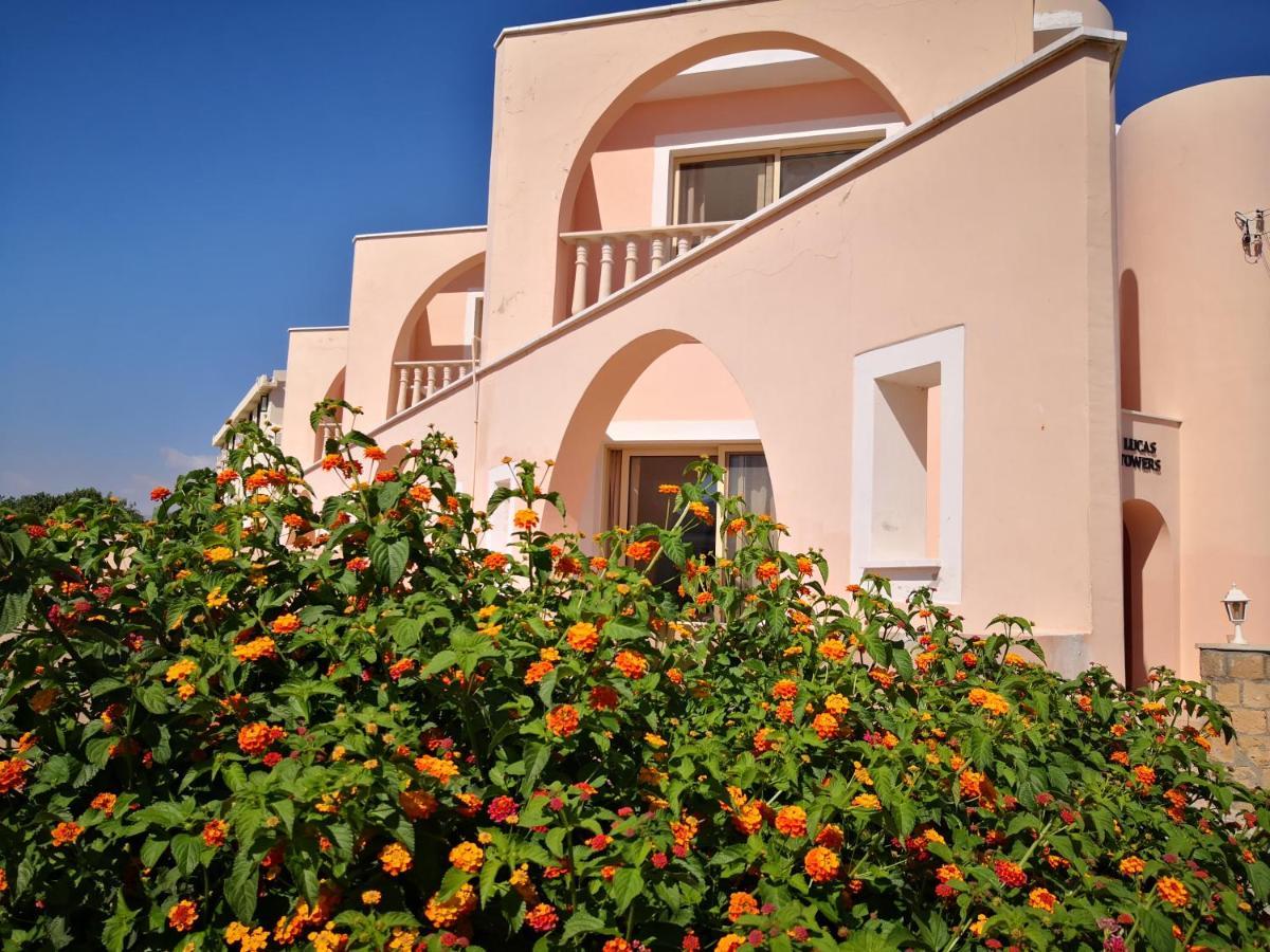 Seashell Apartments Pafos Dış mekan fotoğraf