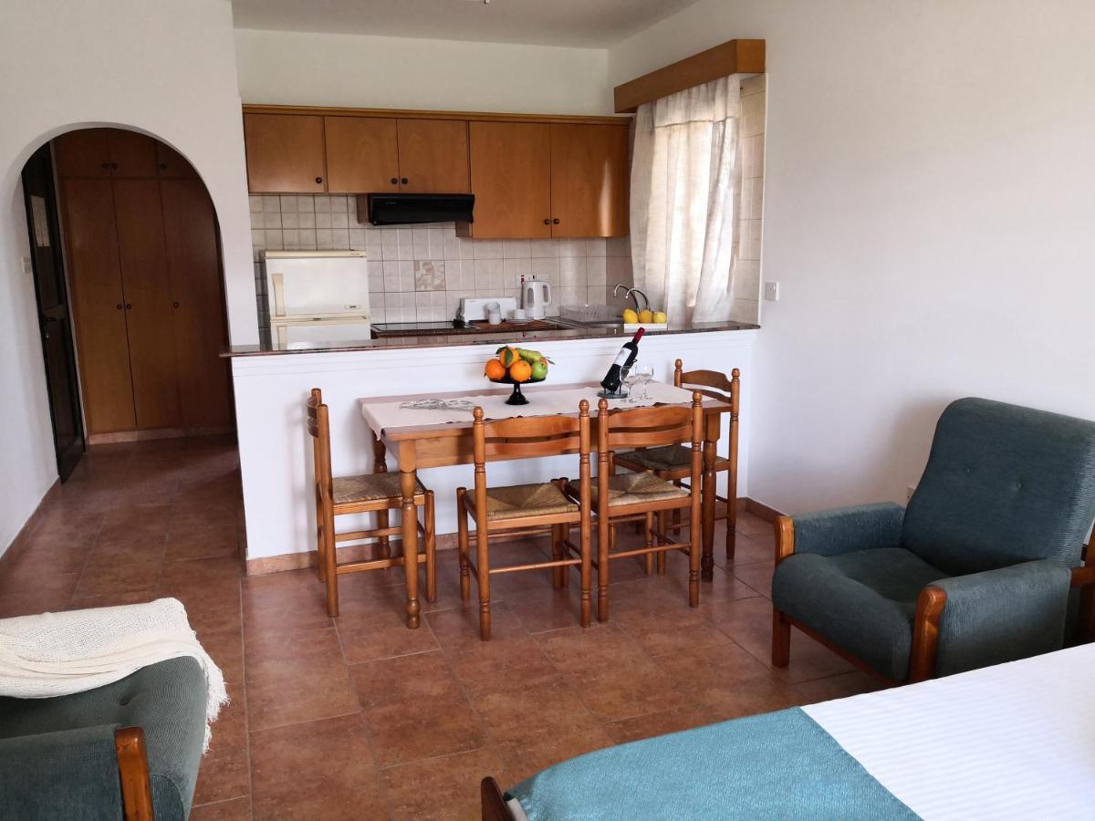 Seashell Apartments Pafos Dış mekan fotoğraf